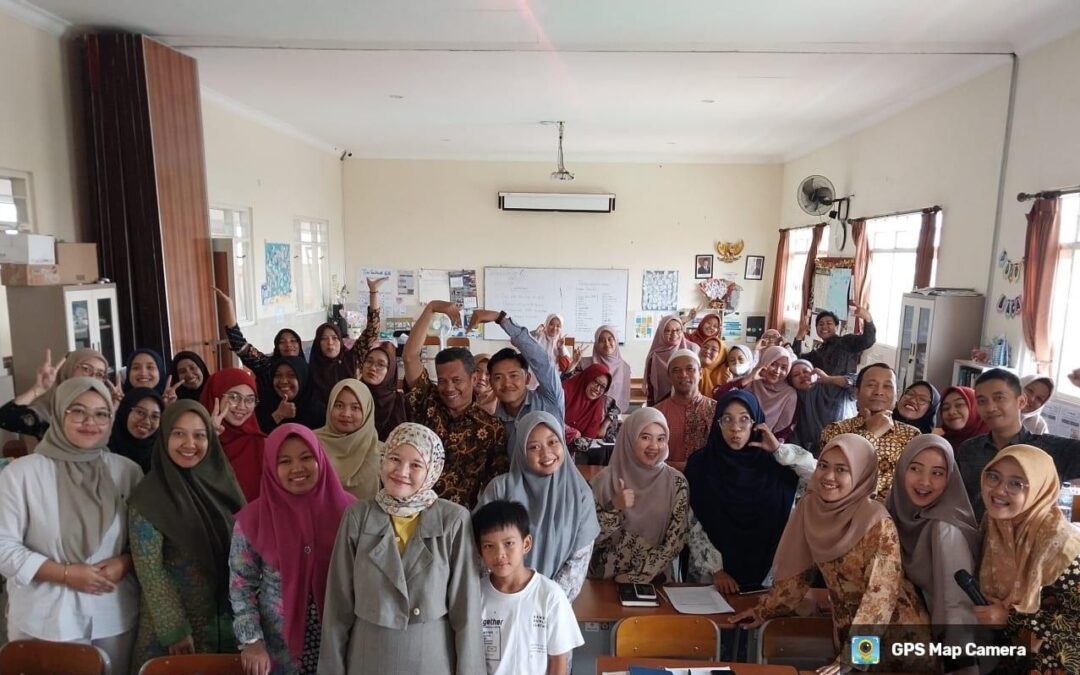 Mengintegrasikan nilai-nilai budaya dan Modernisasi: Fakultas Psikologi UM Gaungkan aksi nyata SDGs 4 Melalui Pelatihan Inovatif Berbasis Psikologi dan Hasthalaku di SD Insan Amanah Malang